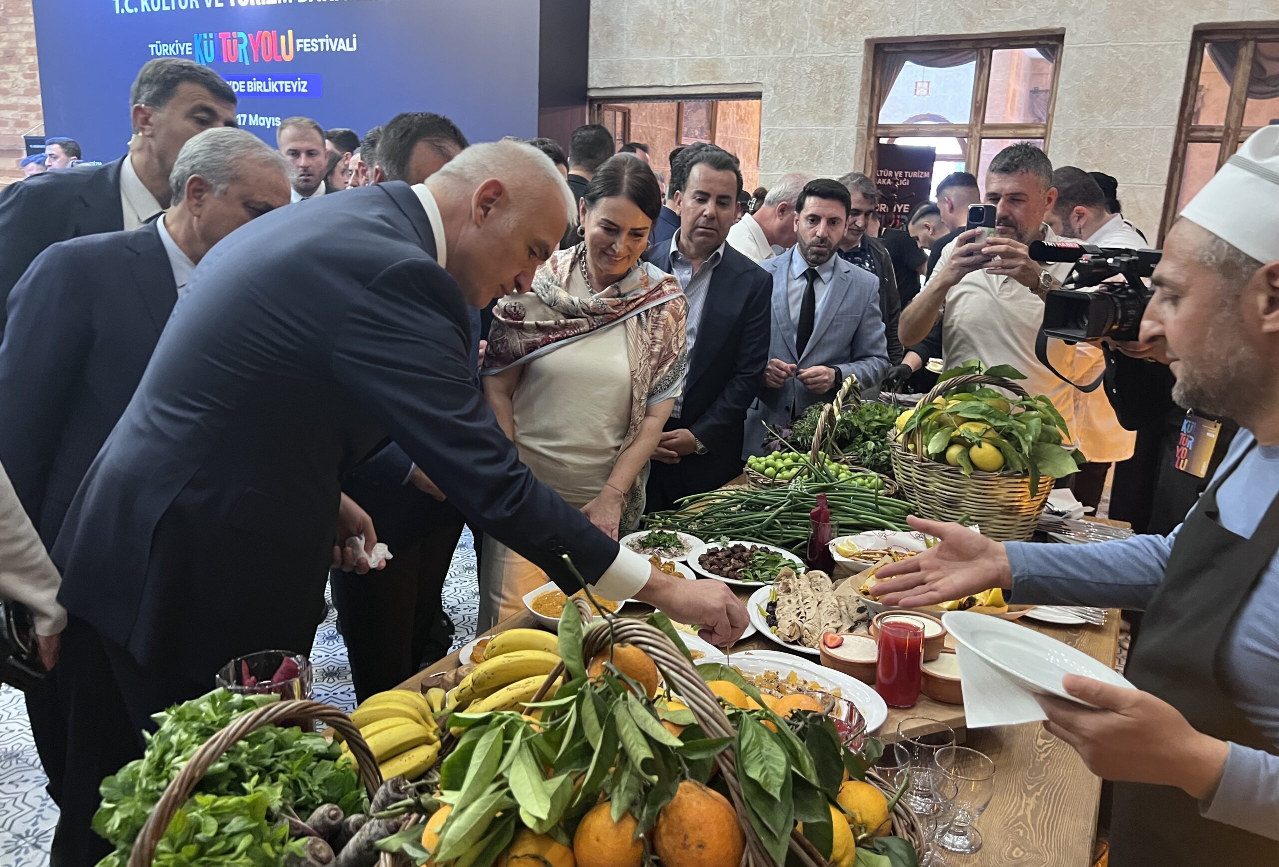 Bakan Ersoy: “Turistler artık gastronomi için rota belirliyor”