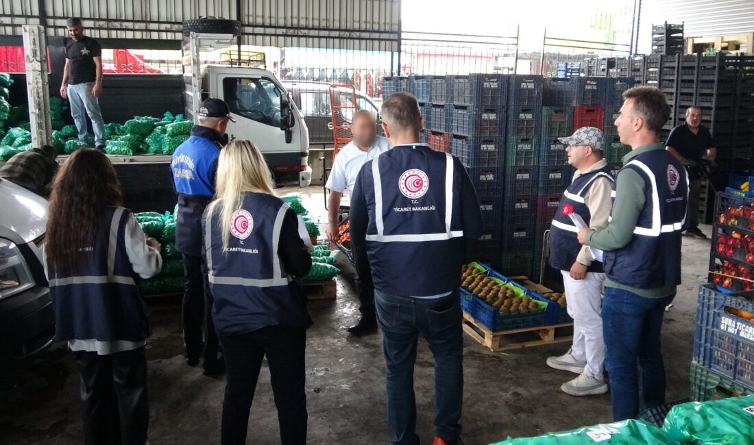 Kurban Bayramı öncesinde Mersin’de sebze ve meyve halinde denetimler sıklaştırıldı. Geçen