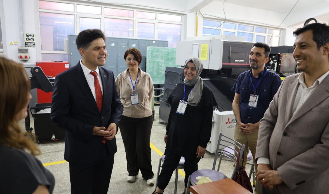 Mesleki eğitimde dijital dönüşüm hamlesi Mersin İl Milli Eğitim Müdürü Muhammed Özdemirci, Erasmus+ Mesleki Eğitim