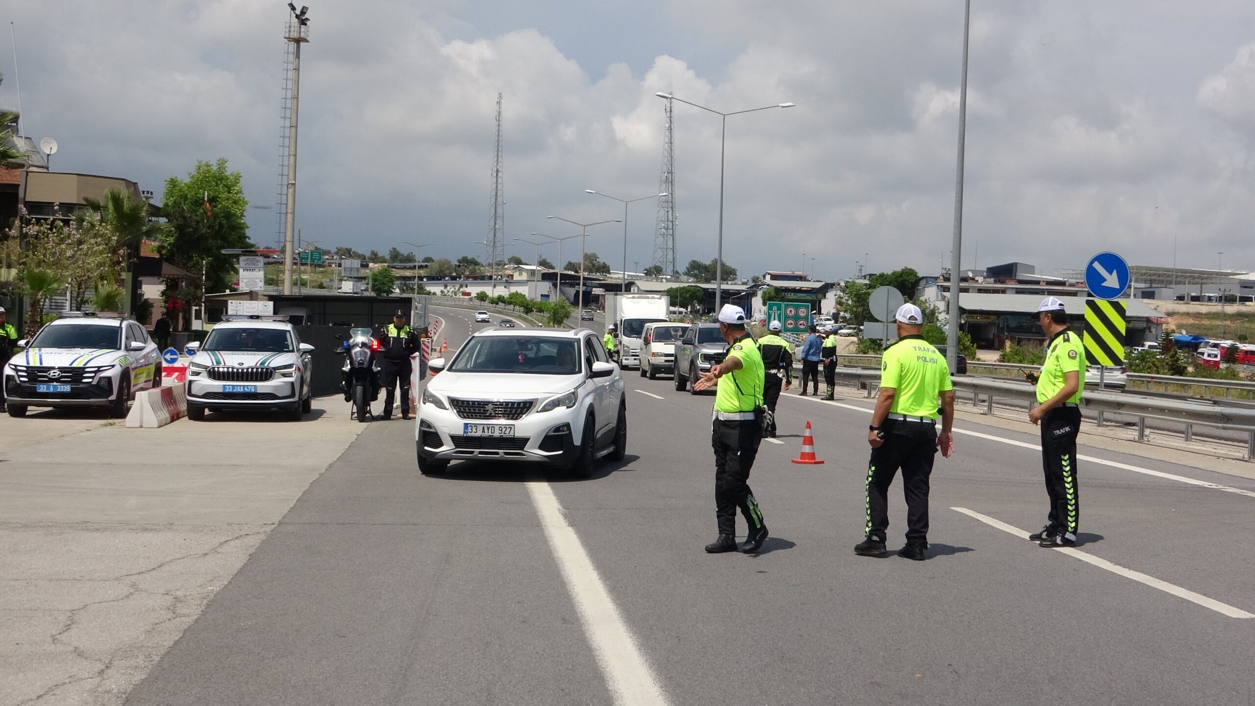 Mersin’de bayramda günlük 700 araç, 11 dron ve 3 bin 507 personel görev yapacak