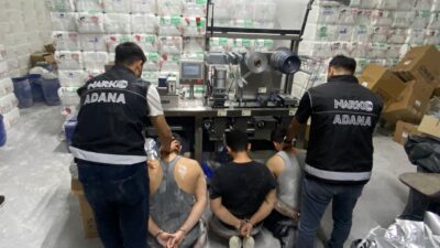 Adana’da narkotik polisinin Adana ve Mersin’de faaliyet gösteren sentetik ecza