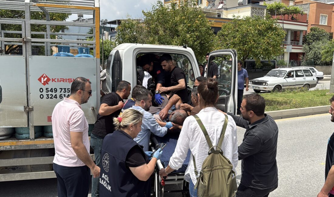 Mersin‘in Tarsus ilçesinde trafikte minibüs şoförü ile tartışan tüp kamyonetinin