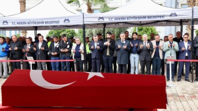 Mersin’de geçirdiği kalp krizi sonucu hayatını kaybeden 54 yaşındaki Komiser