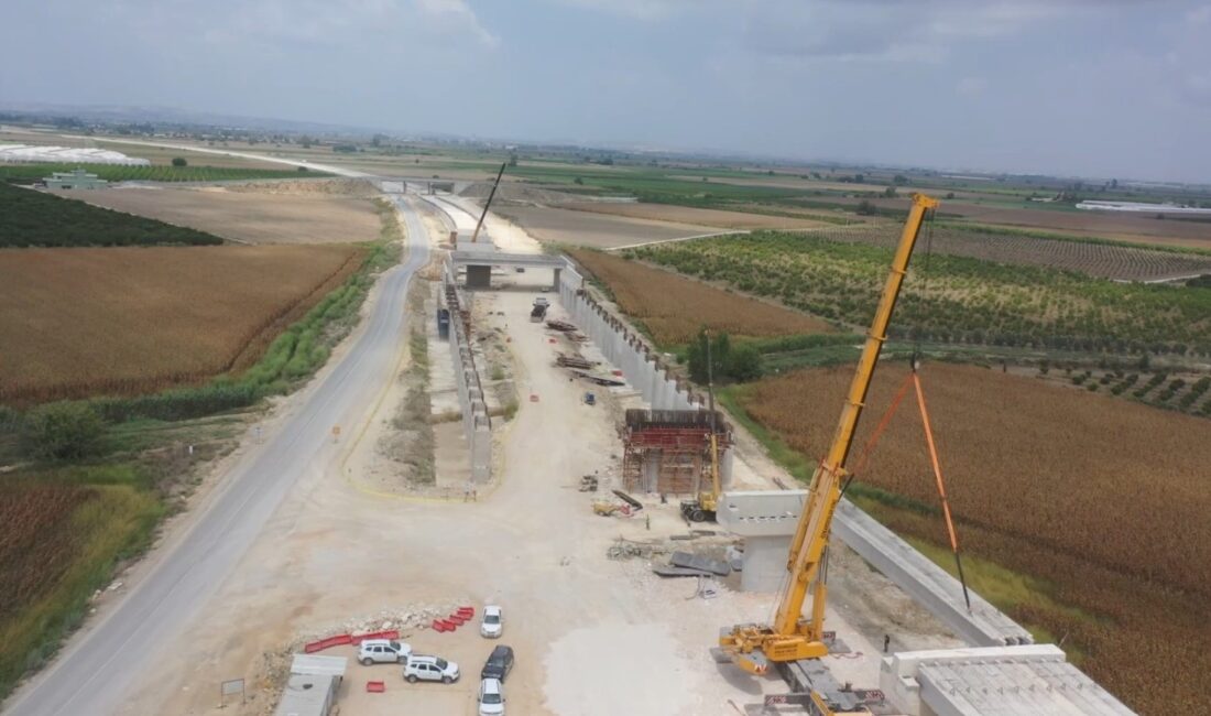 Mersin-Gaziantep arası 2 saat 15 dakikaya düşüreceğiz” Ulaştırma ve Altyapı Bakanı Abdulkadir Uraloğlu, Mersin-Adana-Osmaniye-Gaziantep Hızlı Tren Hattı