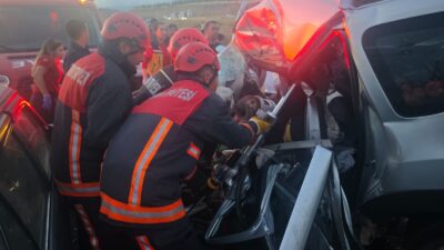 Mersin’de 3 aracın karıştığı zincirleme kazada 1 kişi hayatını kaybetti,