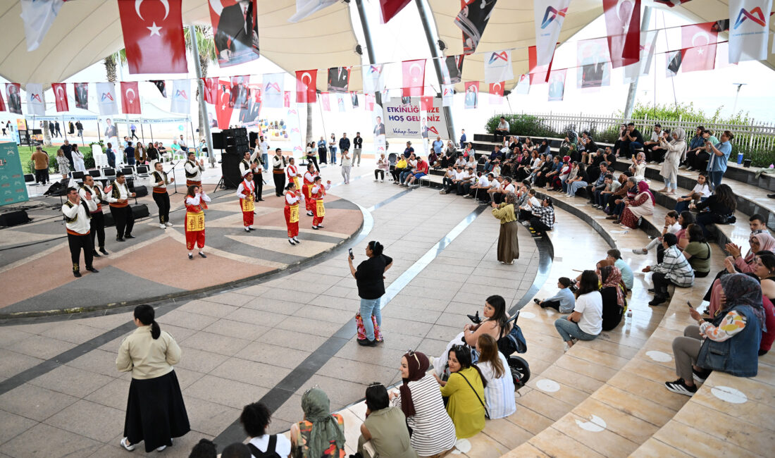 BÜYÜKŞEHİR’İN ‘ENGELLERİ BİRLİKTE AŞACAĞIZ’ MESAJI MERSİN’DEN YÜKSELDİ Kent genelinde özel gereksinimli bireyler için ‘Engelliler Haftası’ kapsamında birbirinden renkli etkinlikler