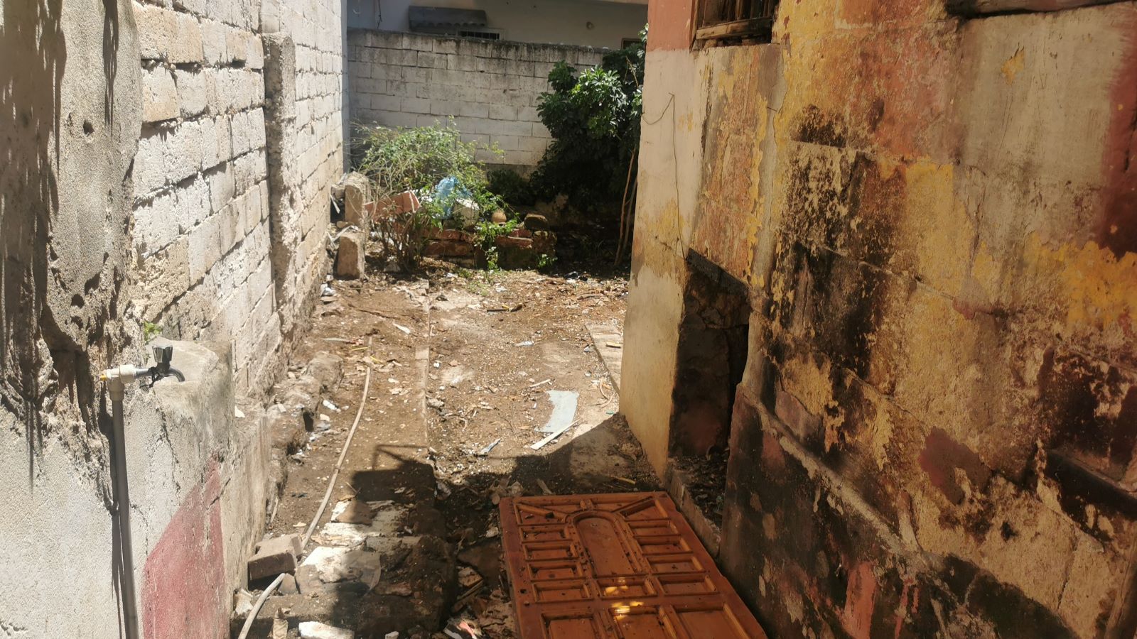 Akdeniz’de Bulunan Bir Çöp Evden Tonlarca Katı Atık Çıkarıldı