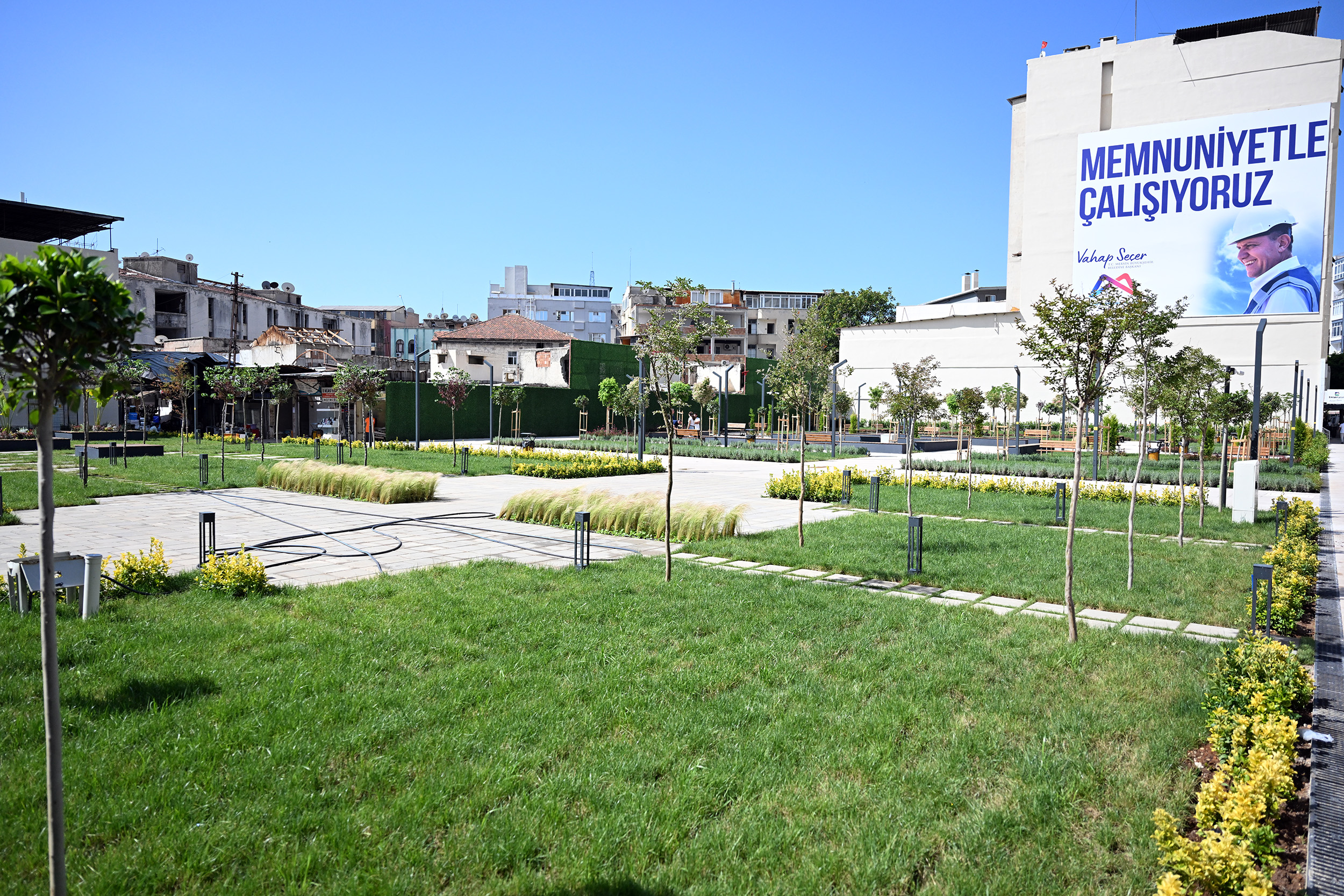 BÜYÜKŞEHİR’DEN KENT MERKEZİ’NDE YENİ BİR NEFES ALMA ALANI