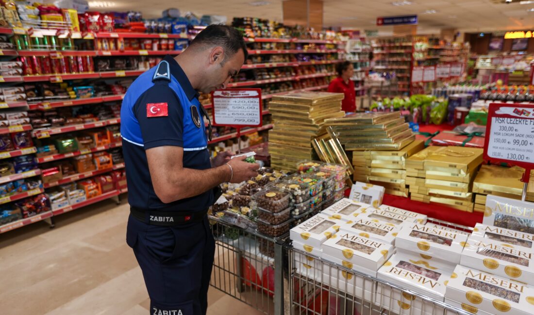 MEZİTLİ BELEDİYESİ ZABITA EKİPLERİNDEN BAYRAM ÖNCESİ KAPSAMLI DENETİM Mezitli Belediyesi Zabıta Müdürlüğü ekipleri, yaklaşan Kurban Bayramı öncesinde vatandaşların