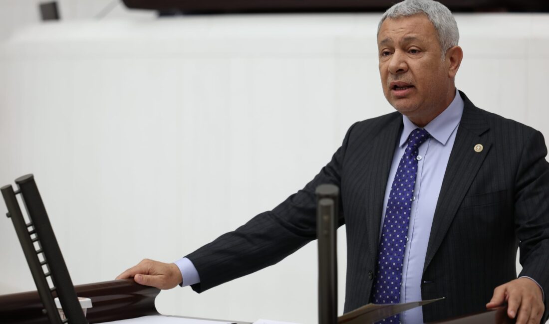 “KARPUZ, ANAVATANI ADANA’DA BİLE DİLİMLE SATILIYOR” CHP Adana Milletvekili ve TBMM KİT Komisyonu Üyesi Orhan Sümer,