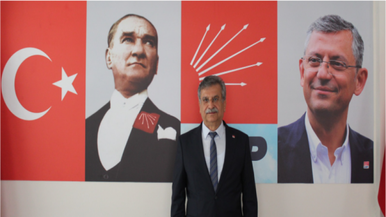 CHP Akdeniz İlçe Başkanı Semih Palamut’tan Kurban Bayramı Mesajı Cumhuriyet Halk Partisi (CHP) Akdeniz İlçe Başkanı Semih Palamut, Kurban