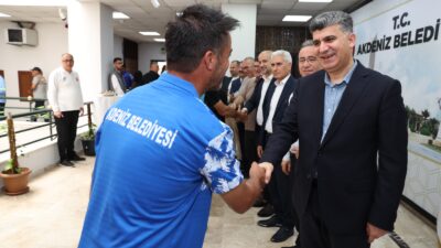 Akdeniz Kaymakamı ve Akdeniz Belediye Başkan V. Zeyit Şener, yaklaşan
