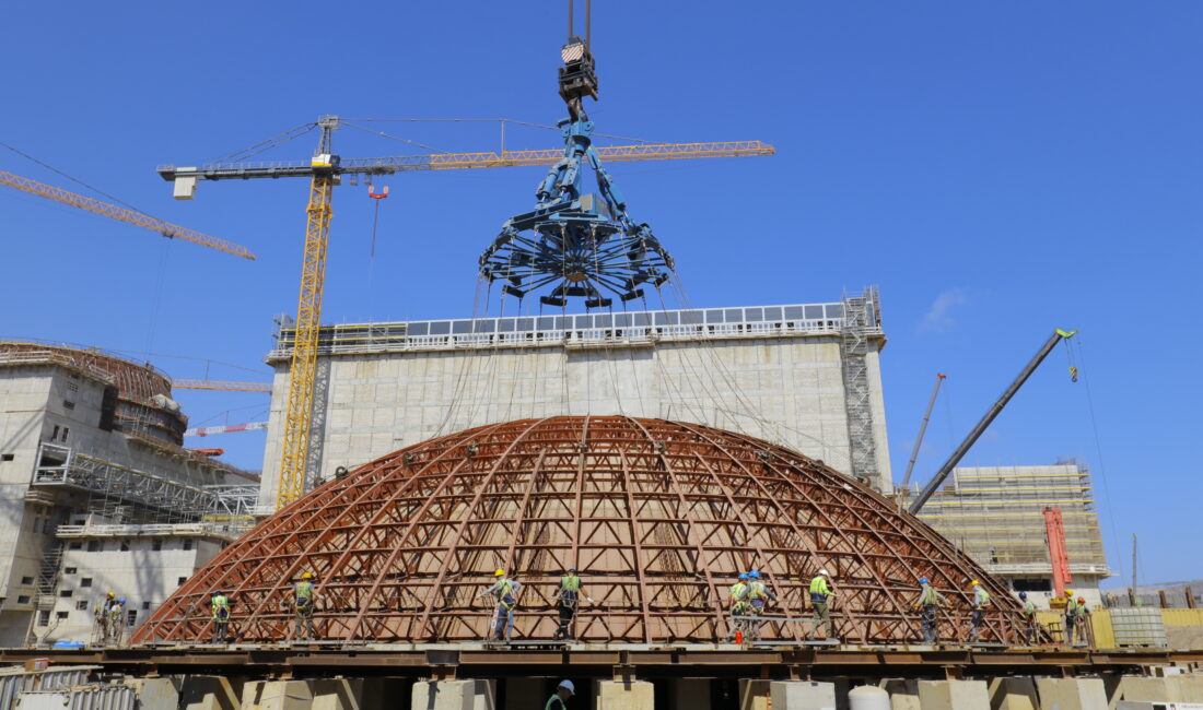Rusya Devlet Nükleer Enerji Kuruluşu Rosatom tarafından inşa edilen Akkuyu