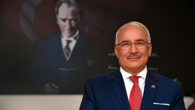 Kendisini “polis” olarak tanıtıp İYİ Parti Mersin Milletvekili Burhanettin Kocamaz’ın yaklaşık 10 kilogram altın, 2
