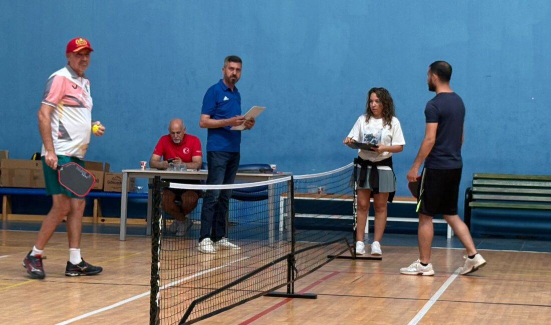 Yükselen Spor Branşı Pickleball’un Yeni Hakemleri MEÜ’de Yetişiyor Türkiye Tenis Federasyonu tarafından Mersin Üniversitesi ev sahipliğinde düzenlenen “Pickleball