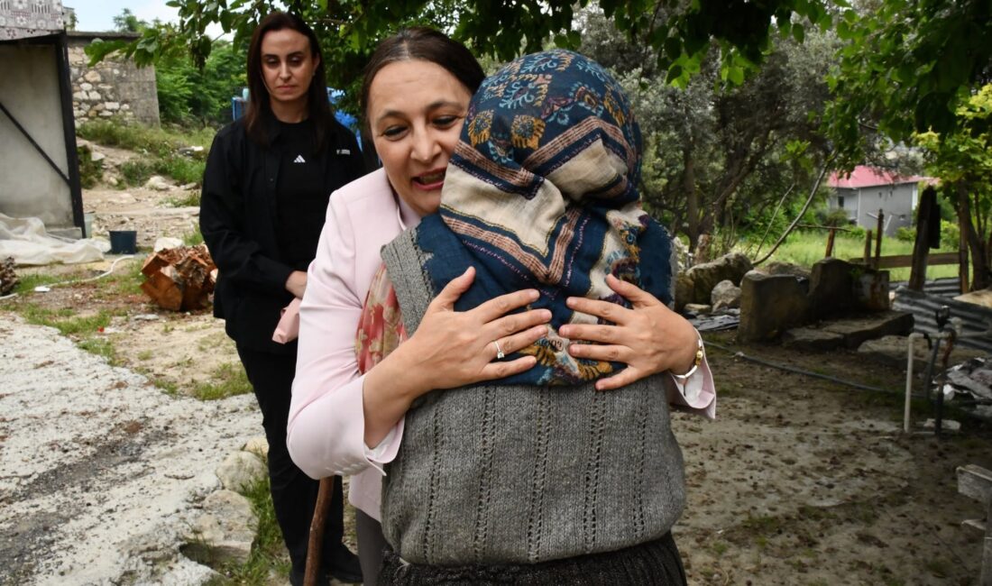 İrem Toros, Hatice Arı’yı evinde ziyaret etti Mersin Valisi Atilla Toros’un eşi Dudu İrem Toros, Akdeniz’de ikamet