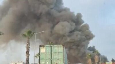 Mersin’in Tarsus ilçesinde bulunan bir iş yerinde çıkan yangın, itfaiye
