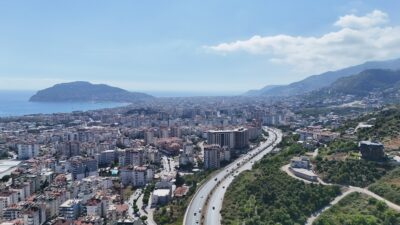 Türkiye’de il olması beklenen ilçeler konusu tekrar gündeme gelirken, kriterlere