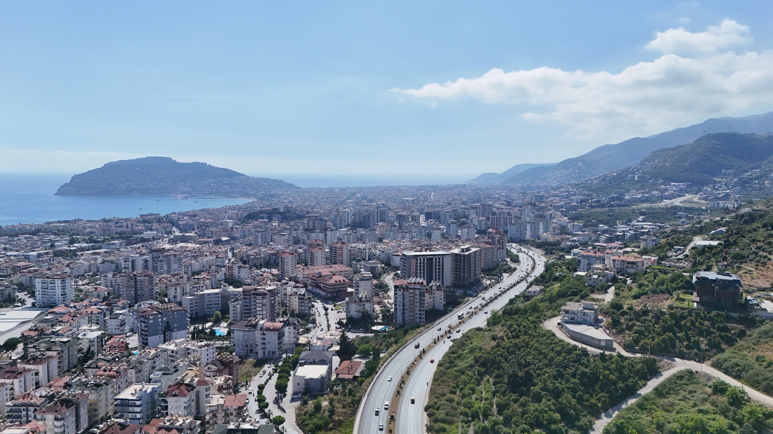 ‘Alanya’nın il olması Mersin ve ilçelerini de olumlu etkileyecek’