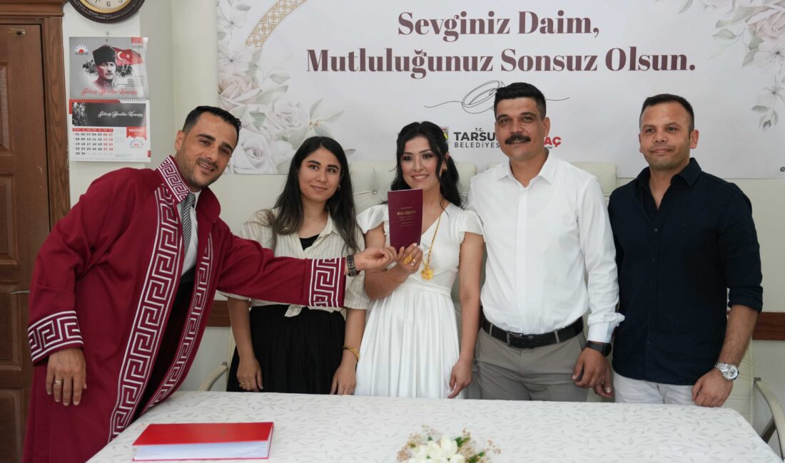 Mersin’in Tarsus ilçesinde, hayatlarını unutulmaz bir tarihte birleştirmek isteyen çiftler