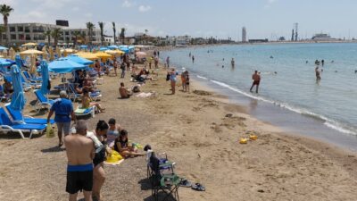 Türkiye’nin önemli turizm bölgelerinden Mersin‘de sezon havaların ısınmasıyla başlarken turizmciler, Rusya’dan