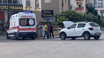Mersin‘in Erdemli ilçesinde iki aracın karıştığı kazada 2 kişi yaralanırken