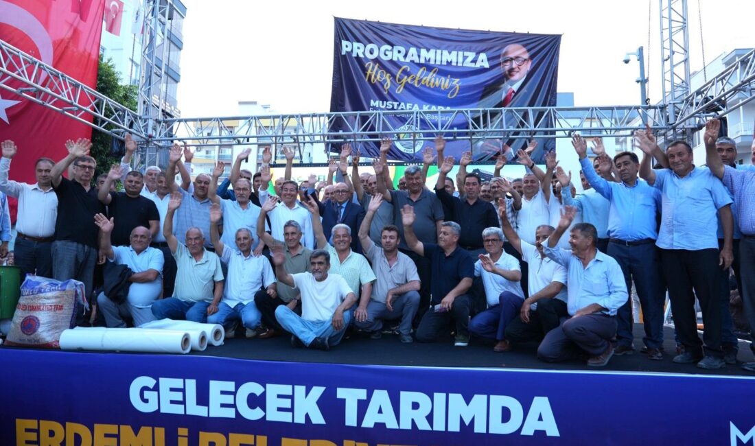 Mersin’in Erdemli Belediyesi tarafından üreticilere sulama borusundan güneş paneline, ceviz