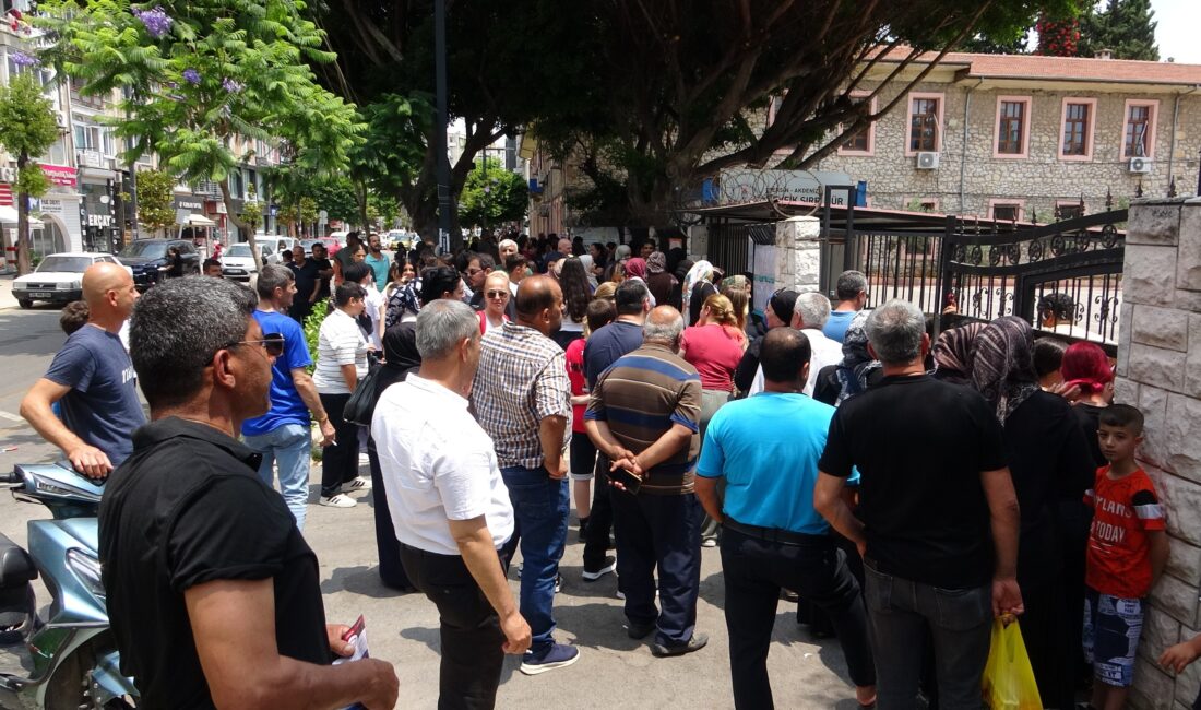 Mersin’de LGS maratonu sona erdi. Sınavdan çıkan öğrenciler ilk değerlendirmelerini