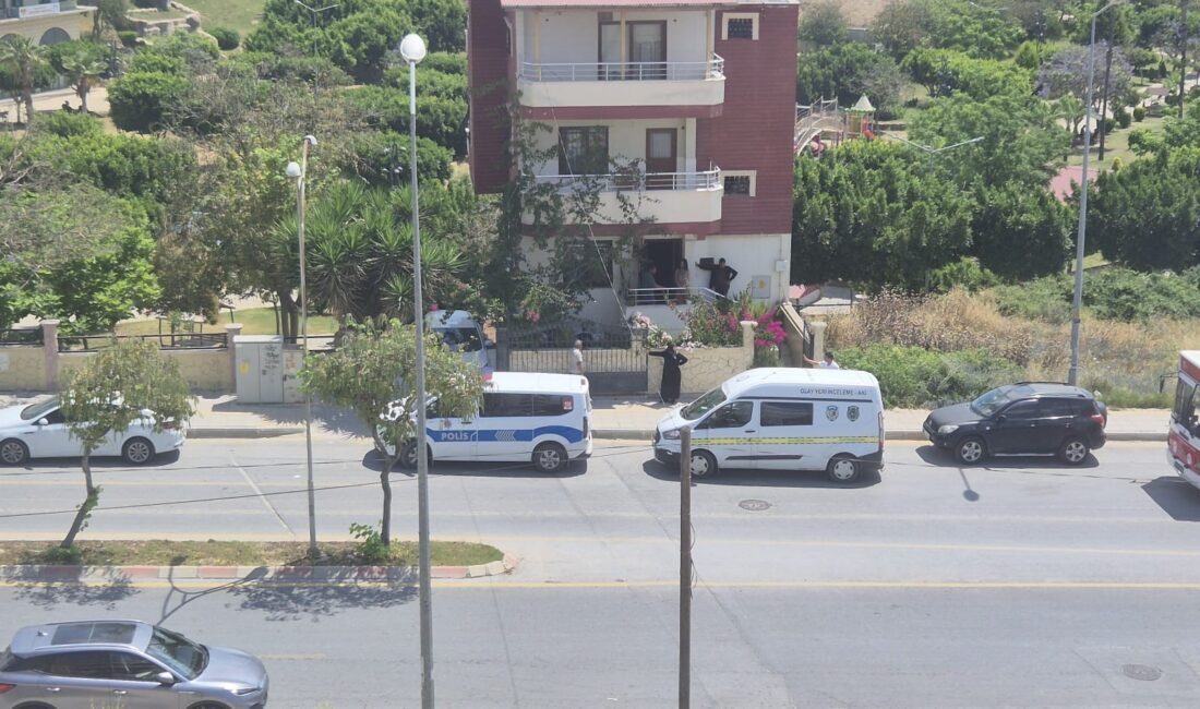 Mersin’in Tarsus ilçesinde evde merdivenden düşen yaşlı adam hayatını kaybetti.