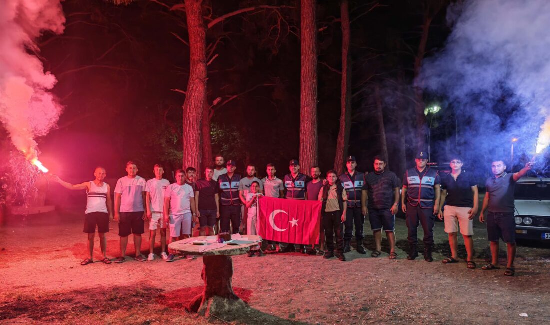 Jandarma ekiplerine kavga ihbarlı sürpriz kutlama Mersin’in Bozyazı ilçesinde gençler, Jandarma Genel Komutanlığı’nın 187. kuruluş yıl