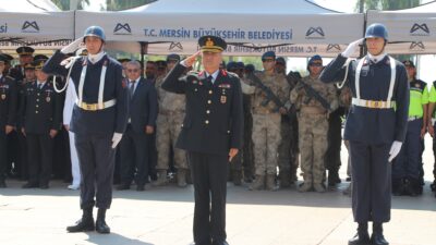 Mersin’de Jandarma Teşkilatı’nın 187. kuruluş yıl dönümü dolayısıyla Cumhuriyet Meydanında