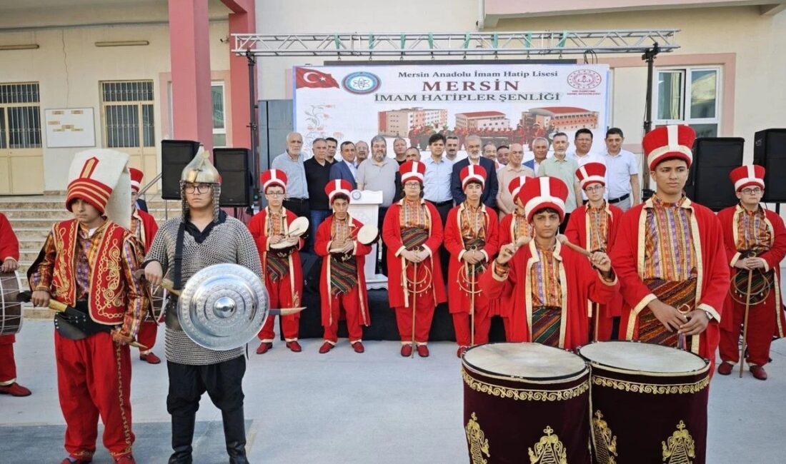 Mersin’de İmam Hatip Okulları Şenliği yoğun katılımla gerçekleştirildi Mersin Anadolu İmam Hatip Lisesi ev sahipliğinde düzenlenen ‘Mersin İmam Hatip Okulları