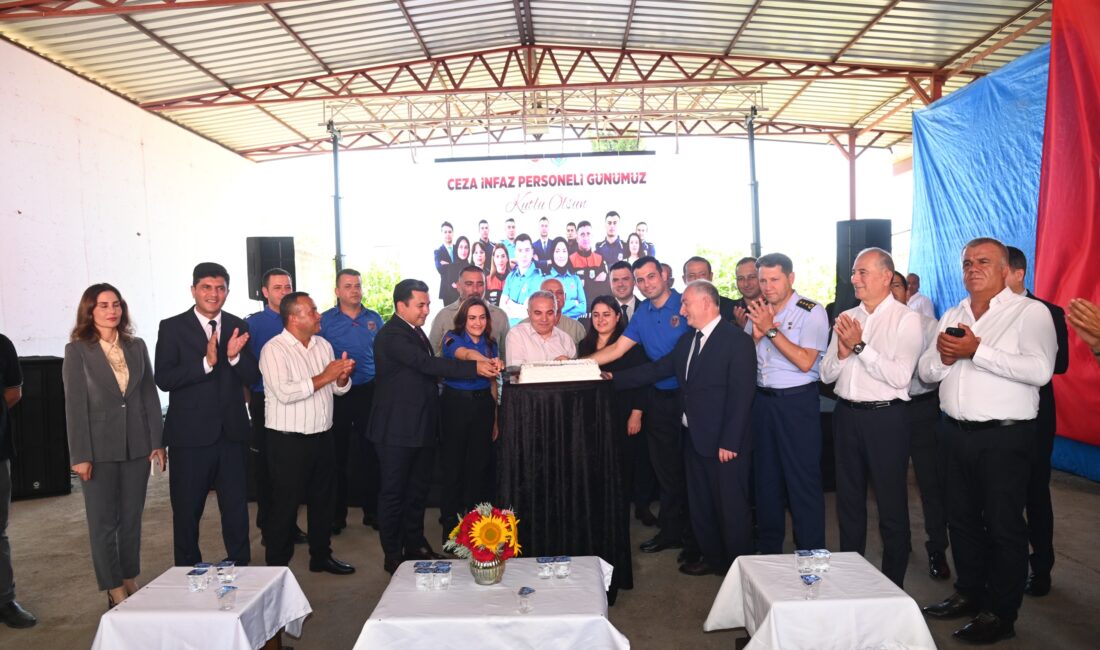 Adaletin sessiz neferlerine vefa: Anamur’da Ceza İnfaz Personeli Günü kutlandı Mersin‘in Anamur ilçesinde ‘Adaletin sessiz neferleri’ olarak bilinen ceza infaz