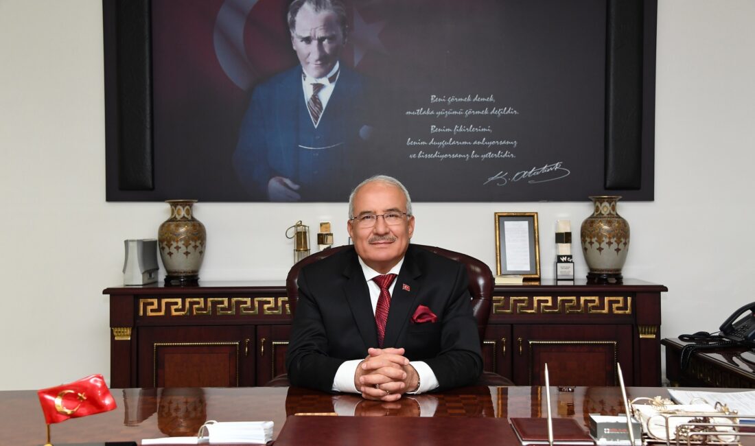 İYİ Parti Mersin Milletvekili Burhanettin Kocamaz, kendisini polis olarak tanıtan