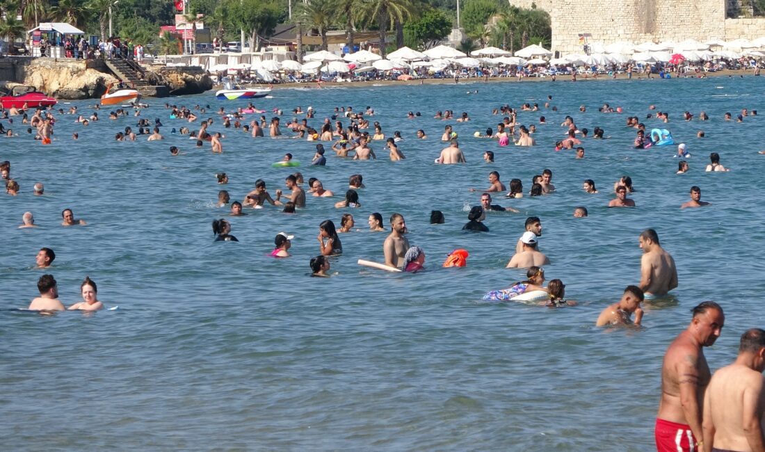 Yurt genelinde artan sıcaklarla birlikte okullarına tatil olmasını beklemeyen birçok
