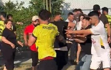 Mersin‘in Tarsus ilçesinde düzenlenen köyler arası futbol turnuvasında oynanan karşılaşmanın