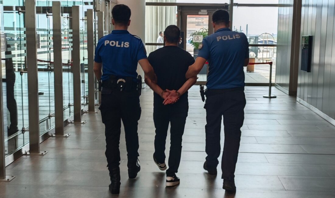Mersin‘de, hakkında çeşitli suçlardan kesinleşmiş 13 yıl hapis cezası bulunan