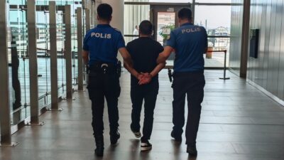 Mersin‘de, hakkında çeşitli suçlardan kesinleşmiş 13 yıl hapis cezası bulunan