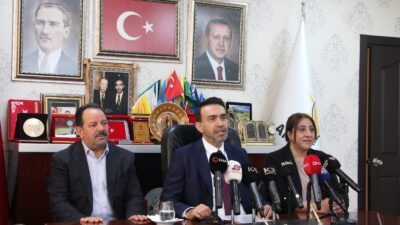 AK Parti Mersin İl Başkanı Adem Aldemir, 13 ilçede eş