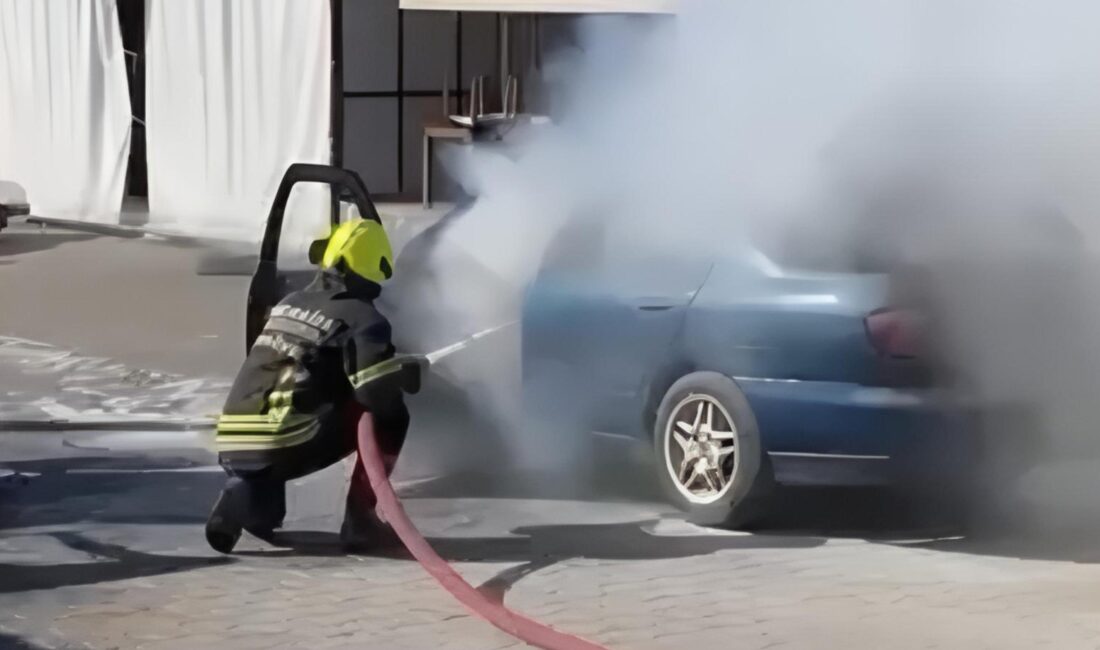 Erdemli’de otomobil yangını Mersin‘in Erdemli ilçesindeki sanayi sitesinde hareket halindeki bir otomobilde yangın