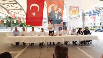 Tarsus Belediye Başkanı Ali Boltaç, Şehitler Tepesi Mahallesi’nde vatandaşlarla bir
