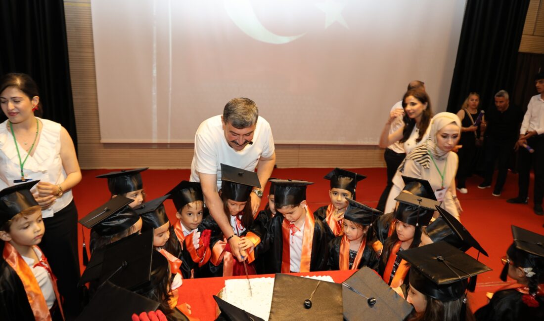 Toroslar Belediyesi bünyesinde hizmet veren Akbelen ve Osmaniye Gündüz Bakımevlerinde