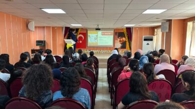 GENÇLER, İŞ DÜNYASINA BÜYÜKŞEHİR KARİYER MERKEZİ İLE DAHA DONANIMLI HAZIRLANIYOR Üniversite–iş dünyası–kent iş birliğini güçlendirmeyi hedefleyen Mersin Büyükşehir Belediyesi Kariyer