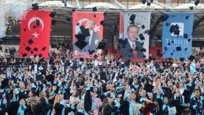 Tarsus Üniversitesinde lisans ve ön lisans eğitimini başarıyla tamamlayan 1.100 öğrenci