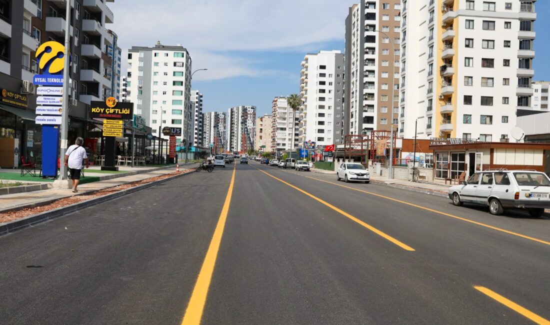 MERSİN BÜYÜKŞEHİR DENİZ MAHALLESİ’NDE KAPSAMLI YOL YENİLEME ÇALIŞMASI YAPTI Mersin Büyükşehir Belediyesi, kent genelinde sürdürdüğü yol yapım, bakım ve