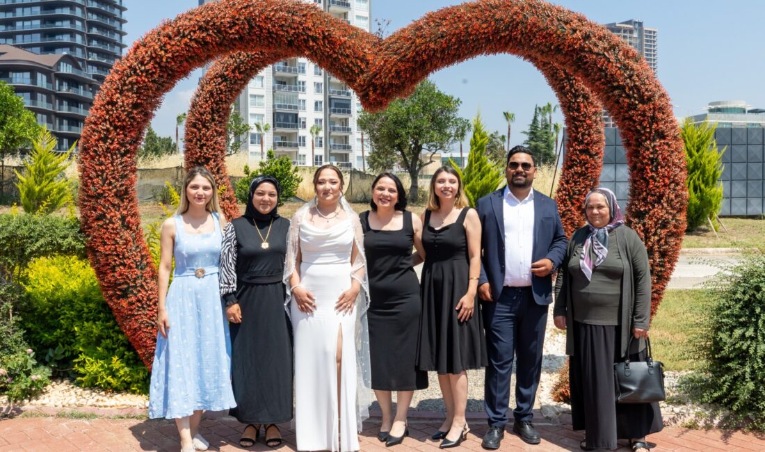 Bu tarihi unutana aşk olsun Mersin’in Yenişehir ilçesinde evlilik tarihlerini unutulmaz kılmayı hedefleyen çiftler, takvimler
