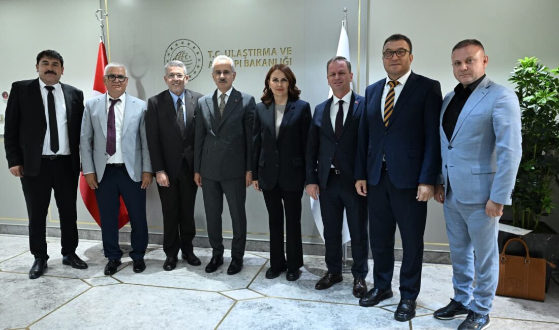 MHP’Lİ DR. LEVENT UYSAL’DAN MERSİN’İN ULAŞIM PROJELERİ İÇİN ANKARA ÇIKARMASI MHP Mersin Milletvekili ve MYK Üyesi Dr. Levent Uysal, Türkiye