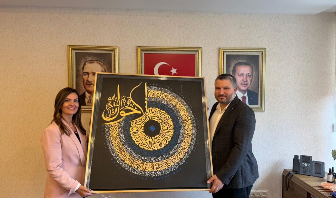 Türkiye’nin yeni teknoloji üssü TÜİOSB’den Sanayi ve Teknoloji Bakan Yardımcısı İnan’a ziyaret Türkiye’nin ilk yeşil doğan OSB’si ve yeni teknoloji üssü TÜİOSB