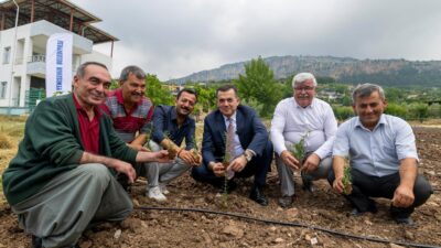 Başkan Abdullah Özyiğit önderliğinde kenti kırsaldan, kırsalı da kentte ayırmayan