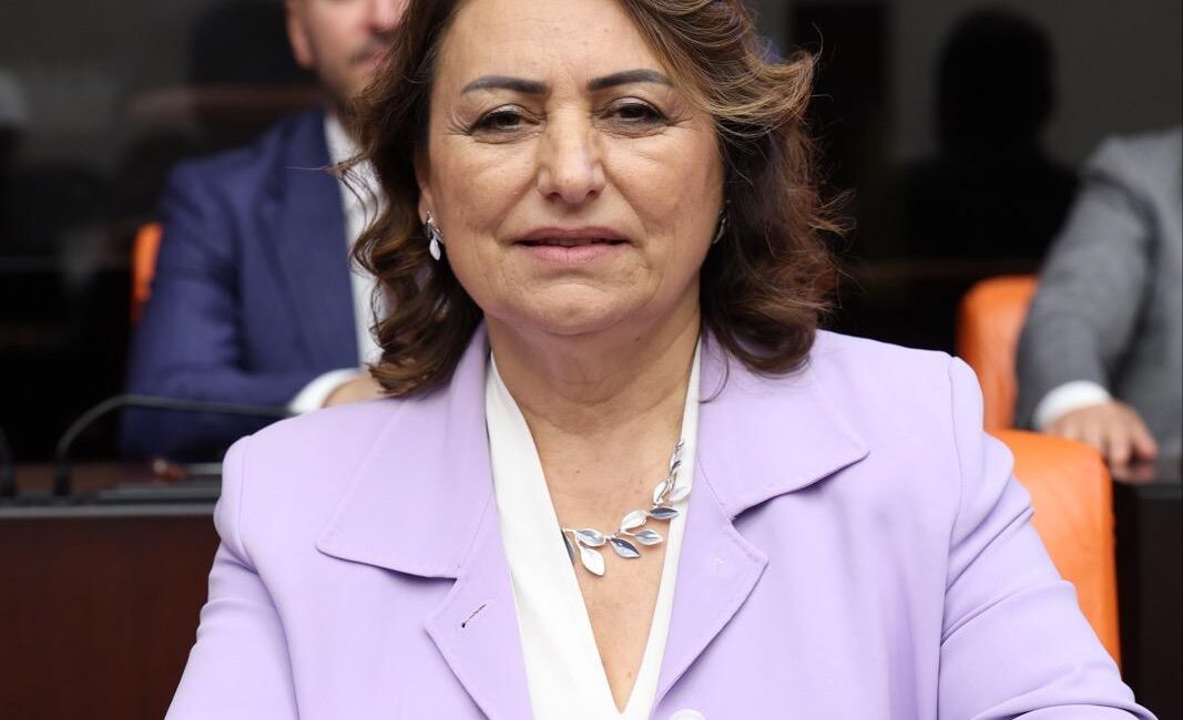 “Öğrencilerin barınma hakkı tehlikede!” CHP Adana Milletvekili, TBMM Başkanlık Divanı Üyesi Dr. Müzeyyen Şevkin,